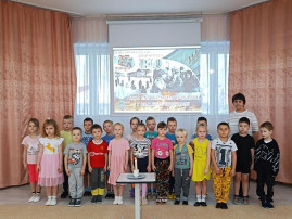 Ребята из старших групп узнали о блокадном Ленинграде Ребята из старших групп узнали о блокадном Ленинграде.