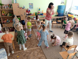 Дети изучали воду Дети изучали воду.
