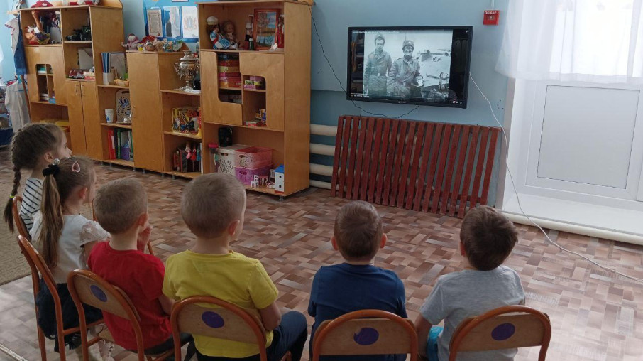 Ребята почтили память воинов - интернационалистов минутой молчания Ребята почтили память воинов - интернационалистов минутой молчания.
